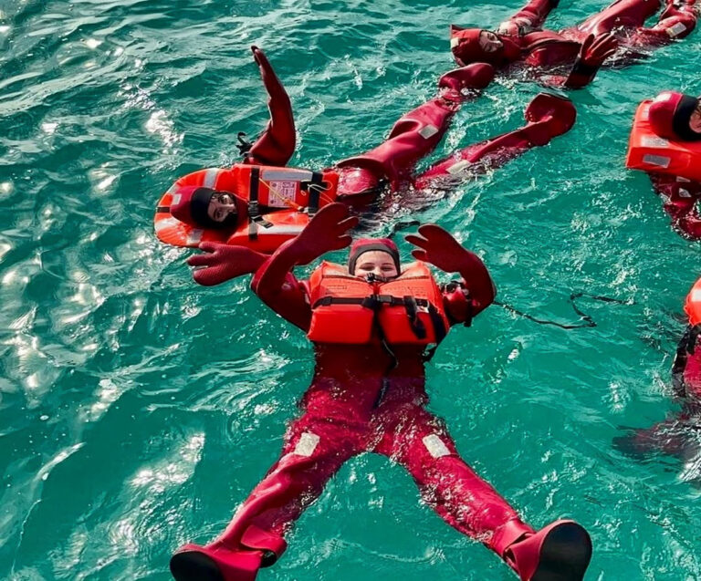 Hermetic Waterproof Zippers: The Critical Seal for Immersion Suits